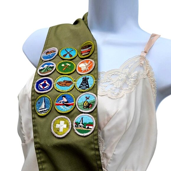 Vintage Scout Sash Green With 14 Merit Badges 28 in long - Picture 2 of 10